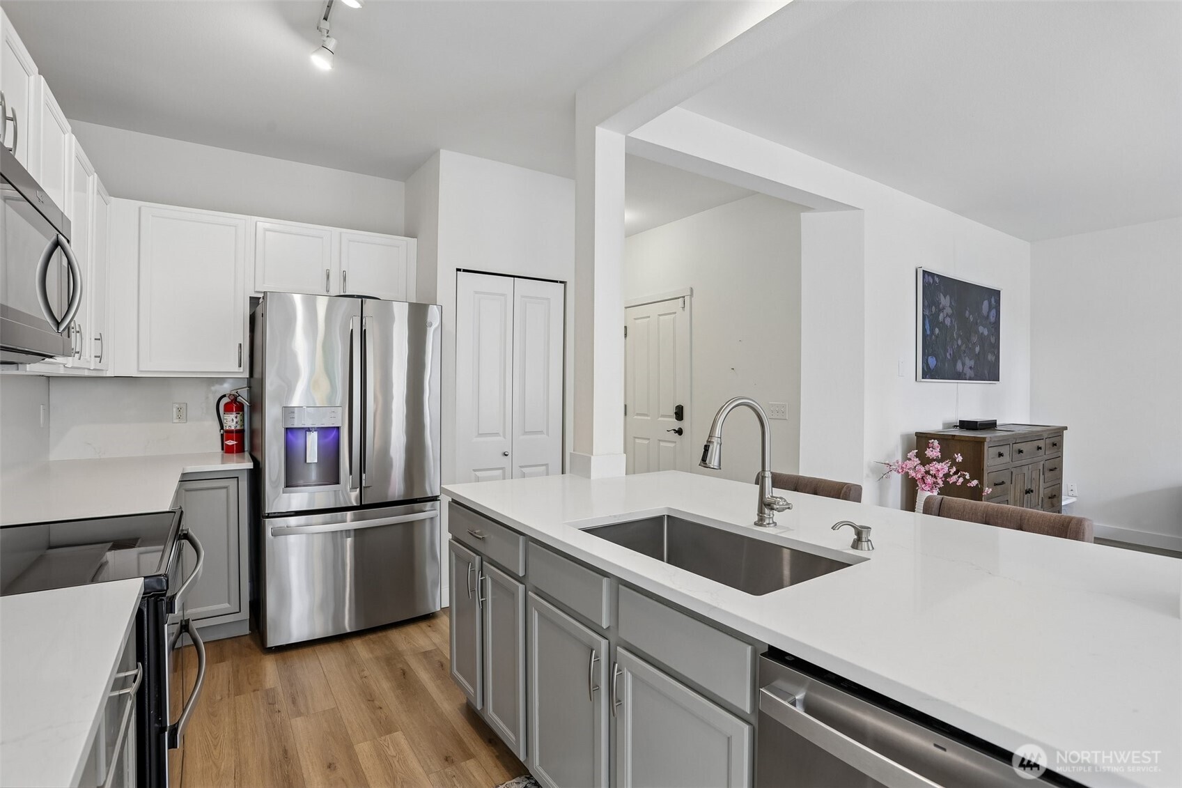3951 S Chicago St , Seattle, WA 98118