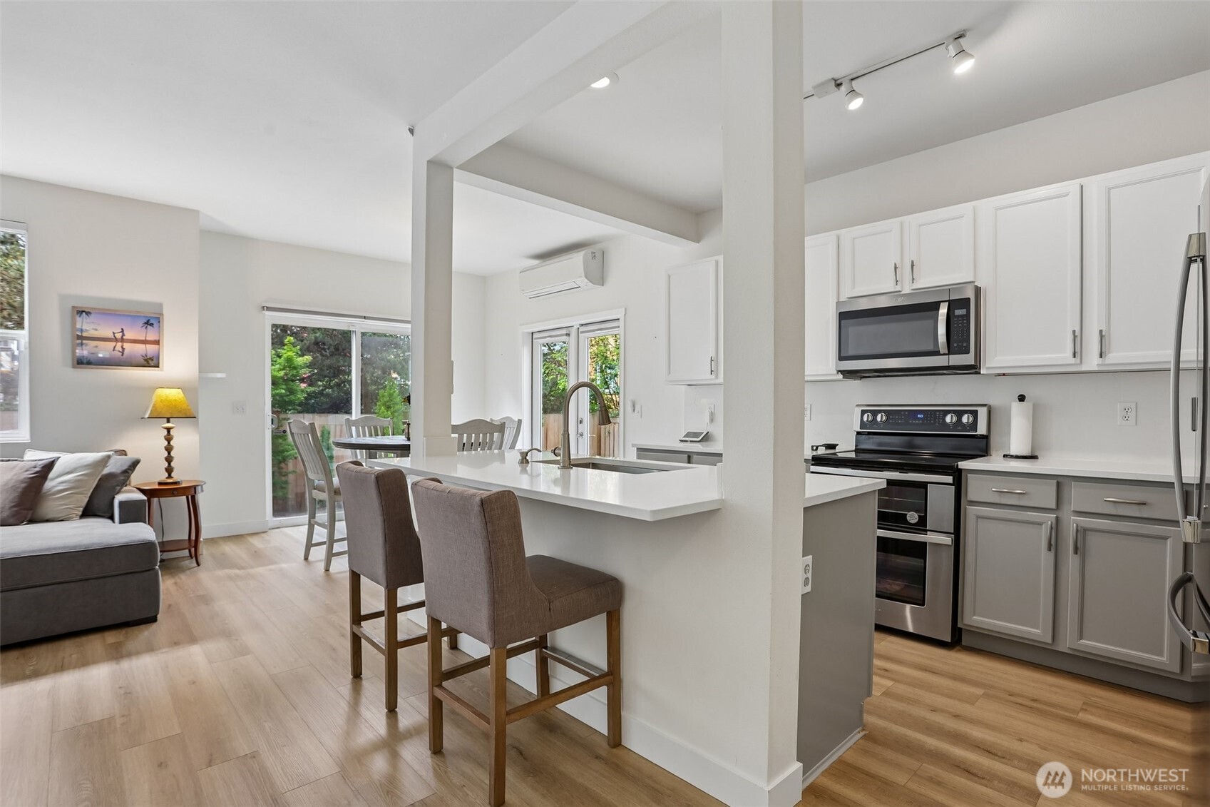 3951 S Chicago St , Seattle, WA 98118