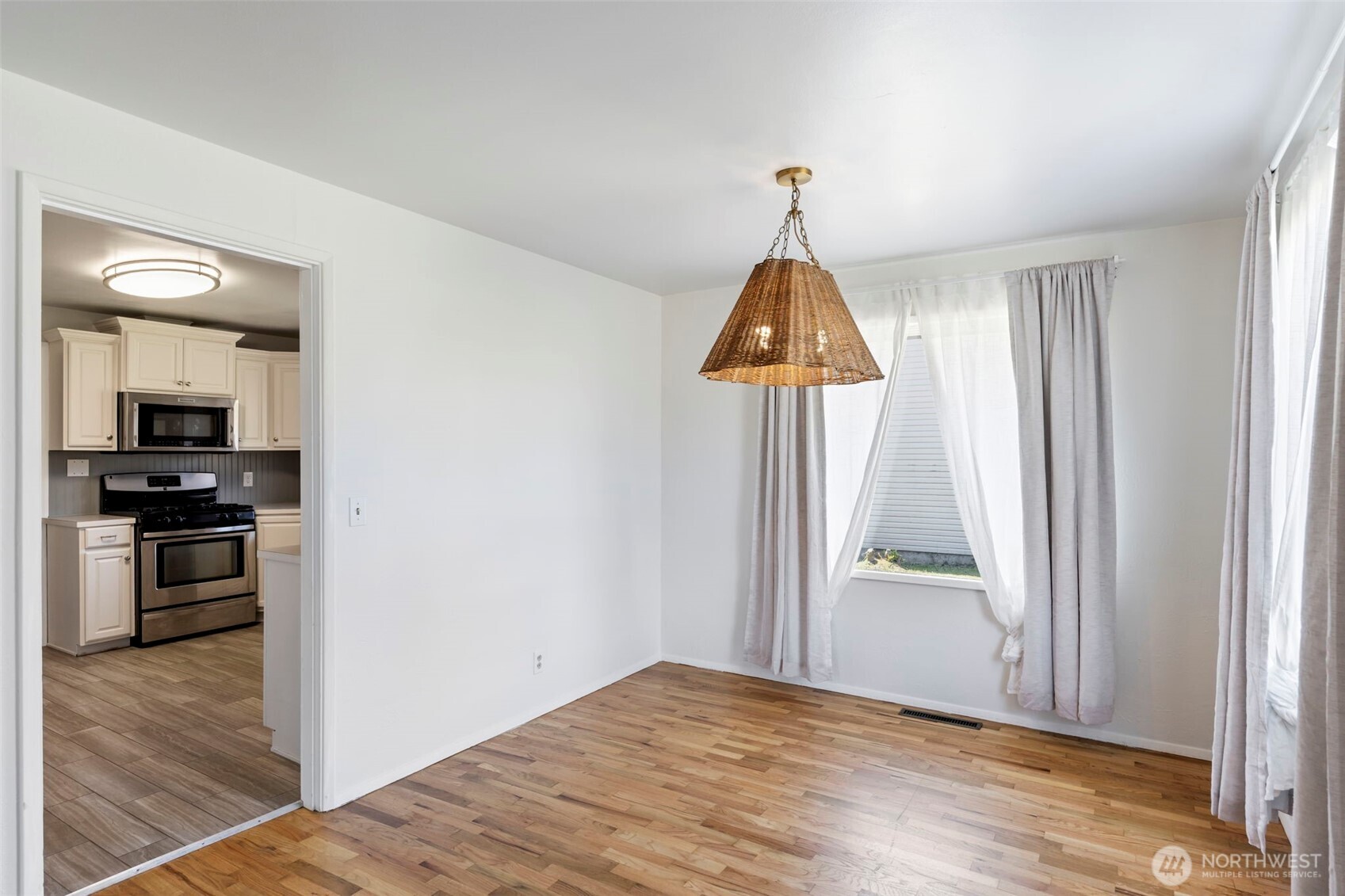 1116 W 1st Street , Centralia, WA 98531