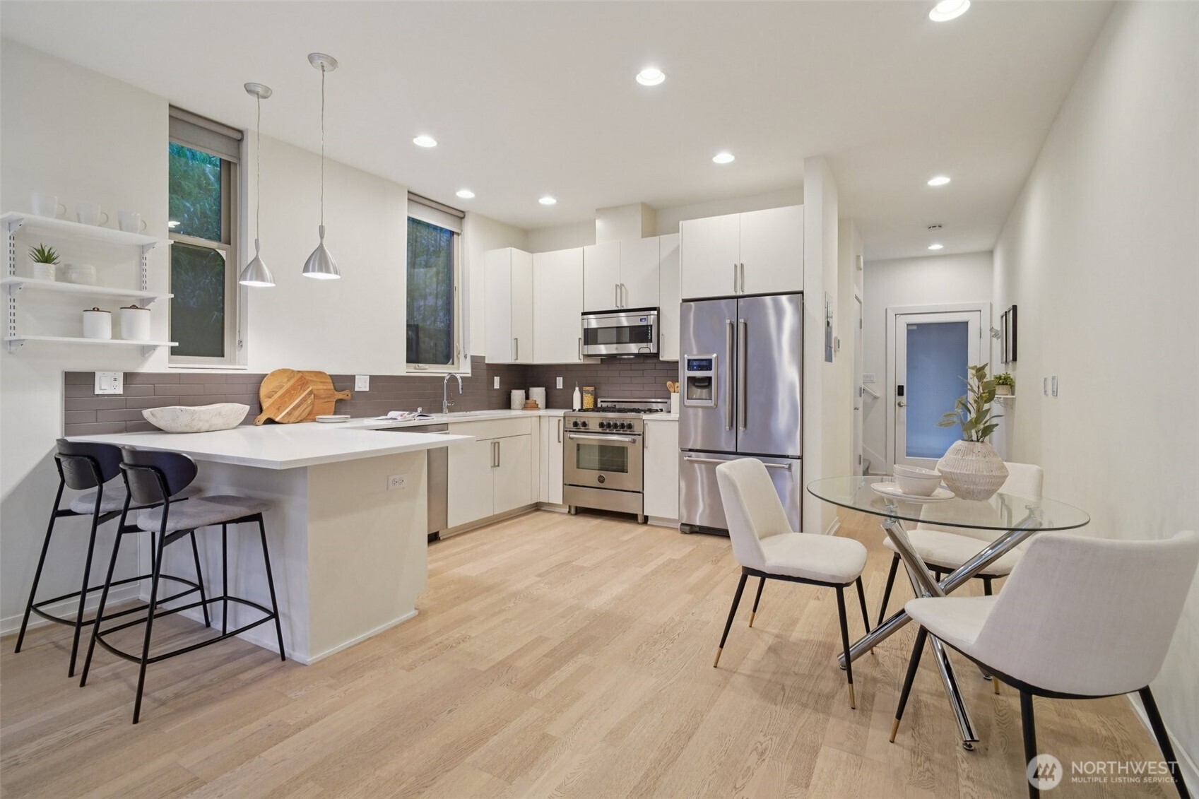 3817 B California Avenue SW, Seattle, WA 98116