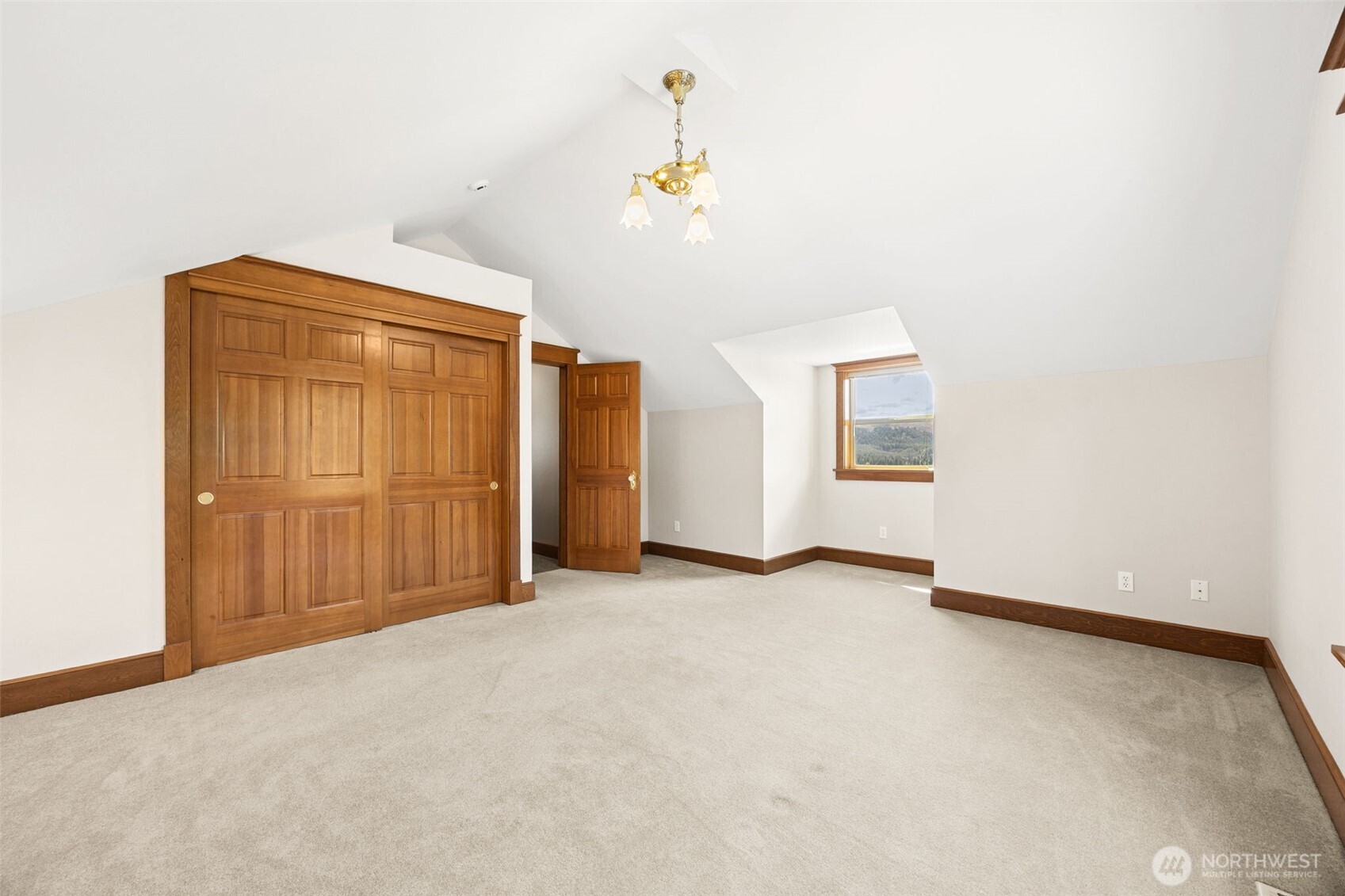 44414 14th Avenue E, Eatonville, WA 98328