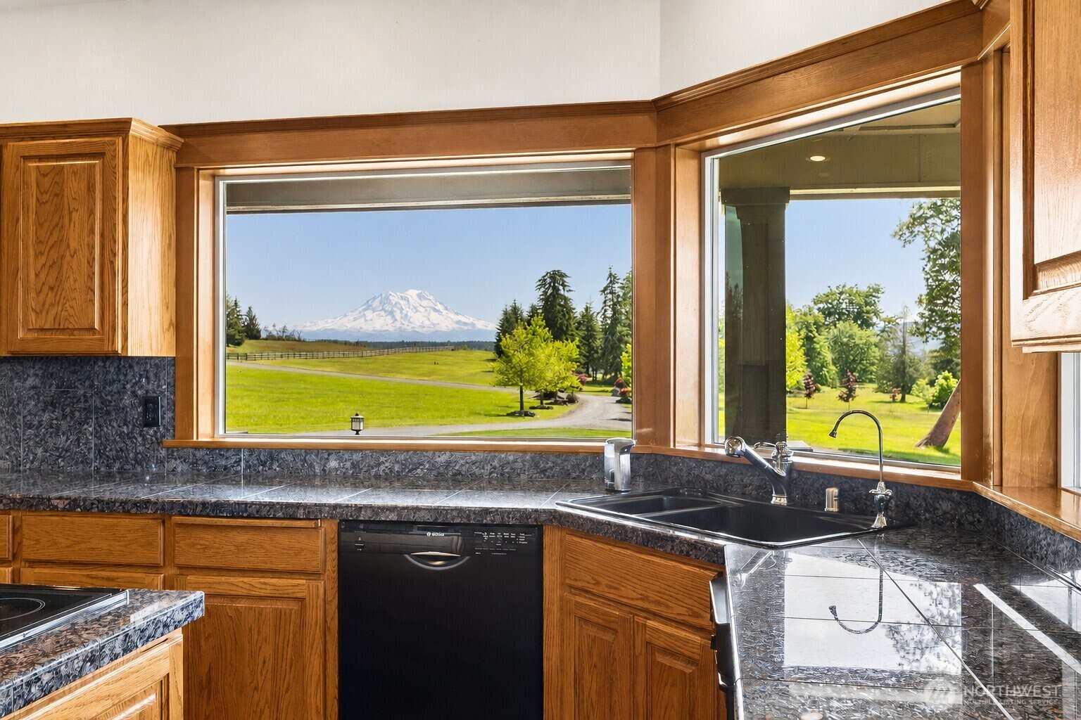 44414 14th Avenue E, Eatonville, WA 98328