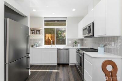 2327 E Denny Way , Seattle, WA 98122 - Photo 10