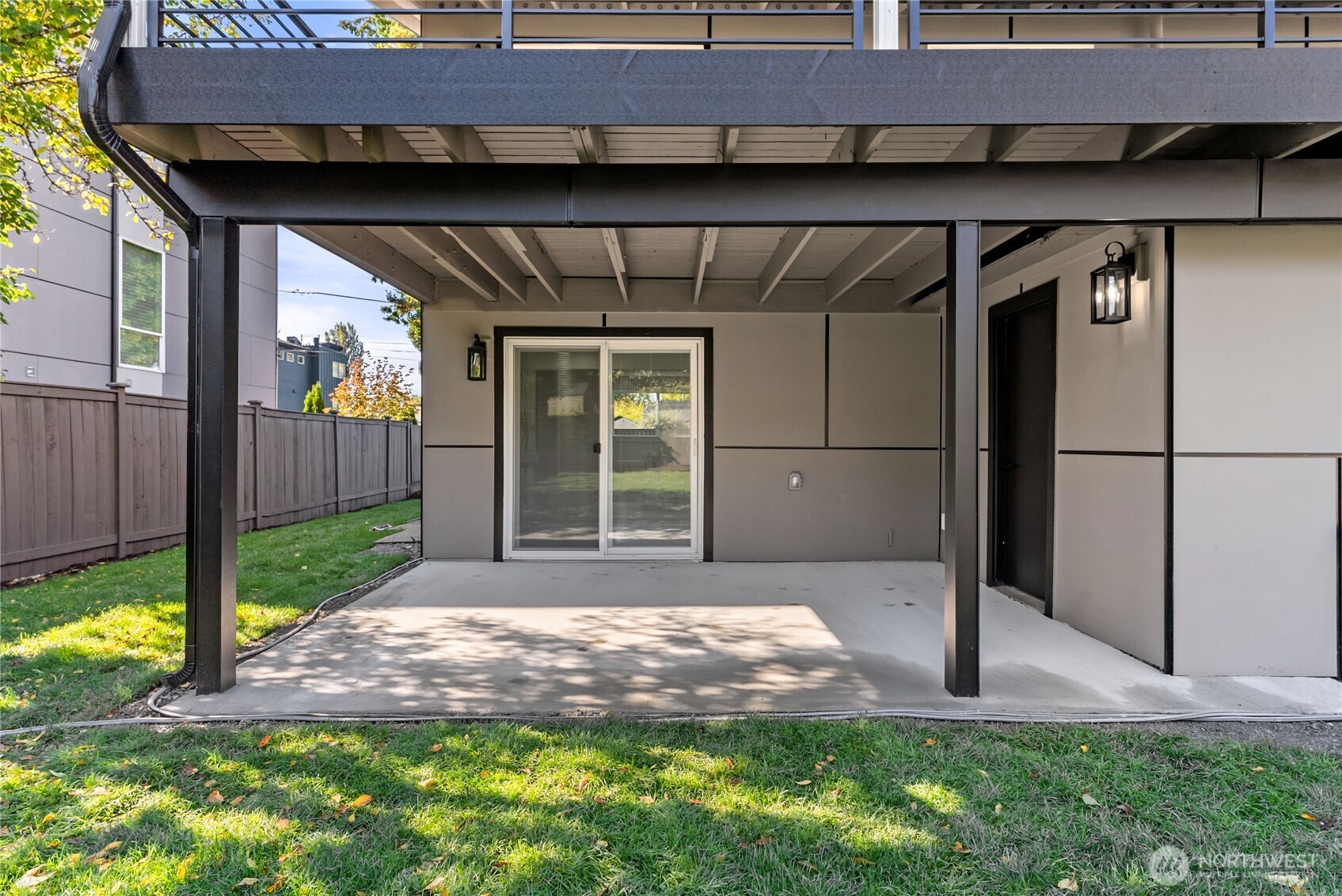 9548 3rd Avenue NW, Seattle, WA 98117