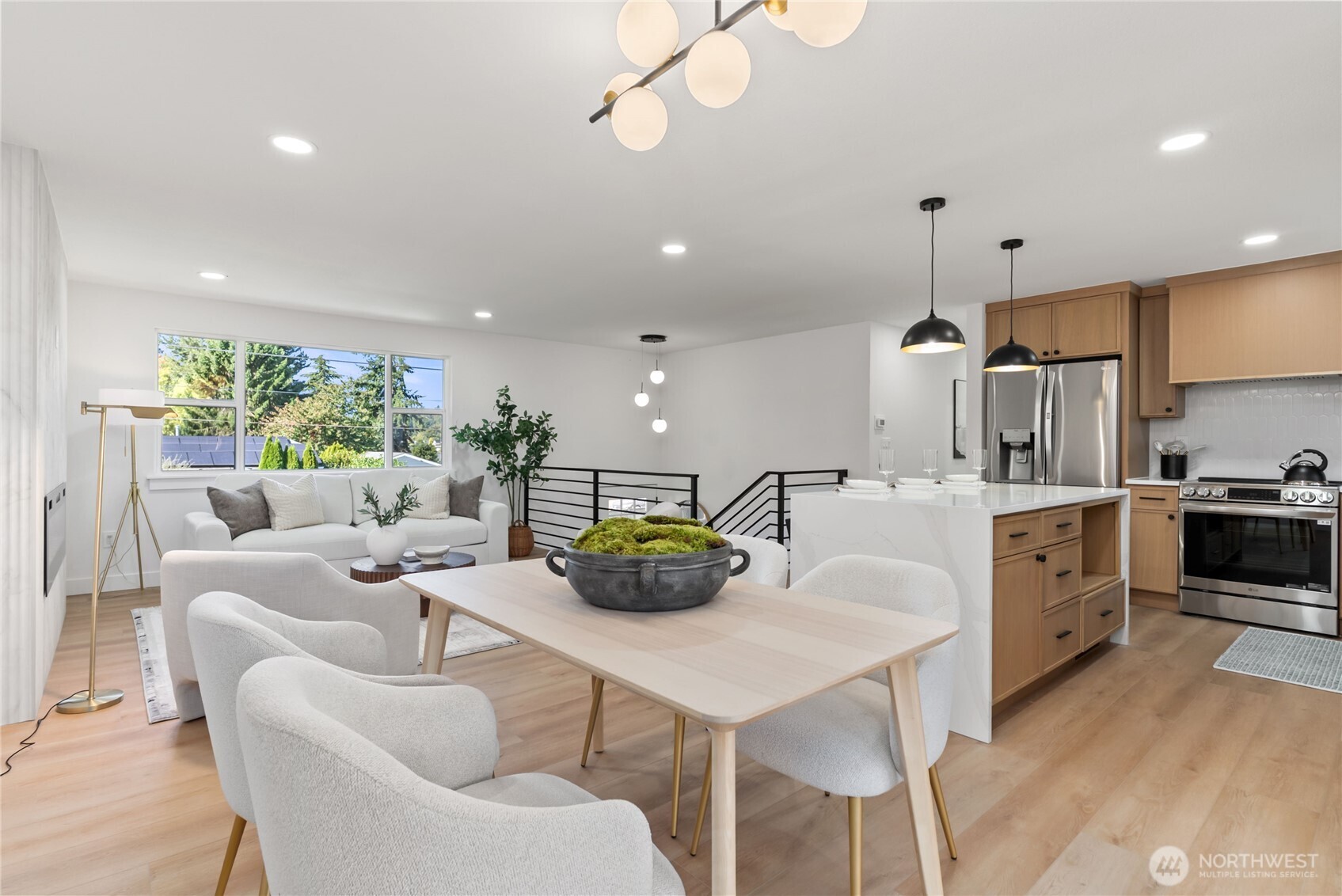 9548 3rd Avenue NW, Seattle, WA 98117