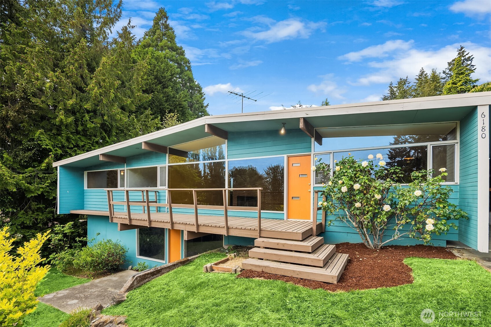 6180 NE 185th Street , Kenmore, WA 98028
