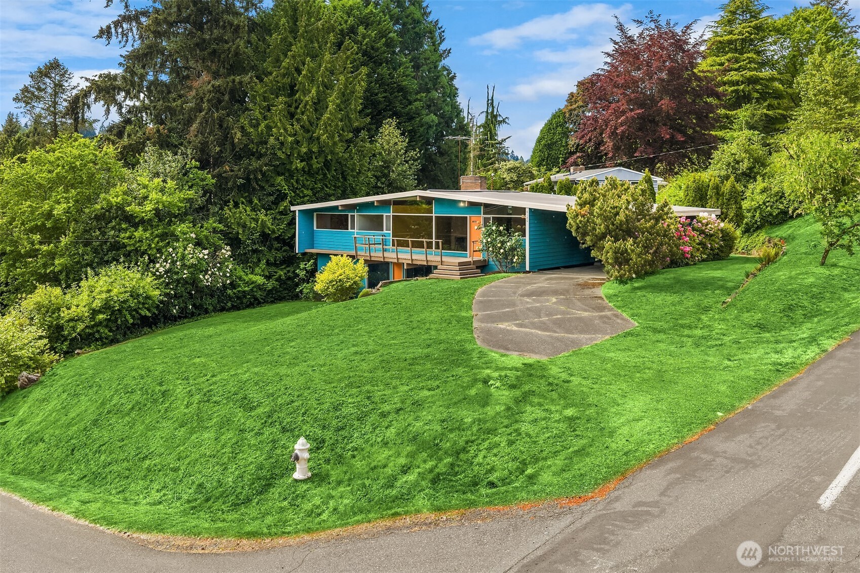 6180 NE 185th Street , Kenmore, WA 98028
