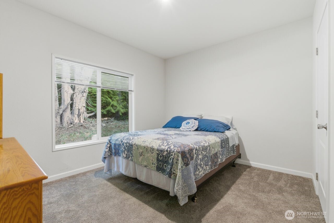 29377 Scenic Drive NE, Poulsbo, WA 98370