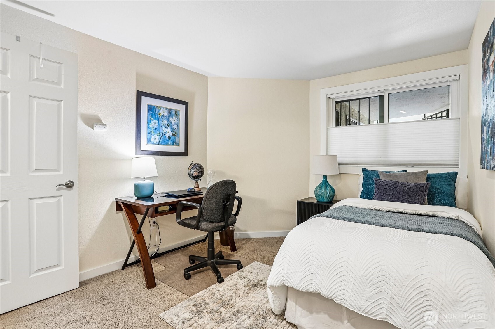 16921 Inglewood Road NE #A103, Kenmore, WA 98028