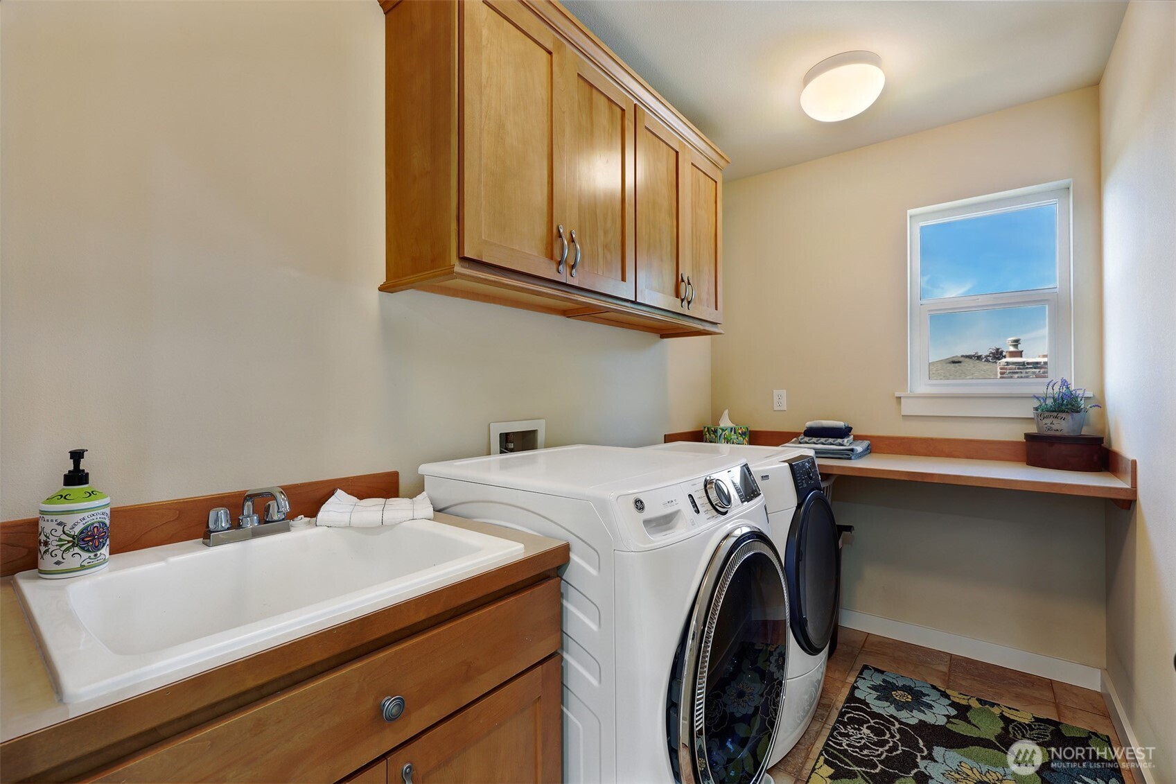 4814 51st Avenue S, Seattle, WA 98118