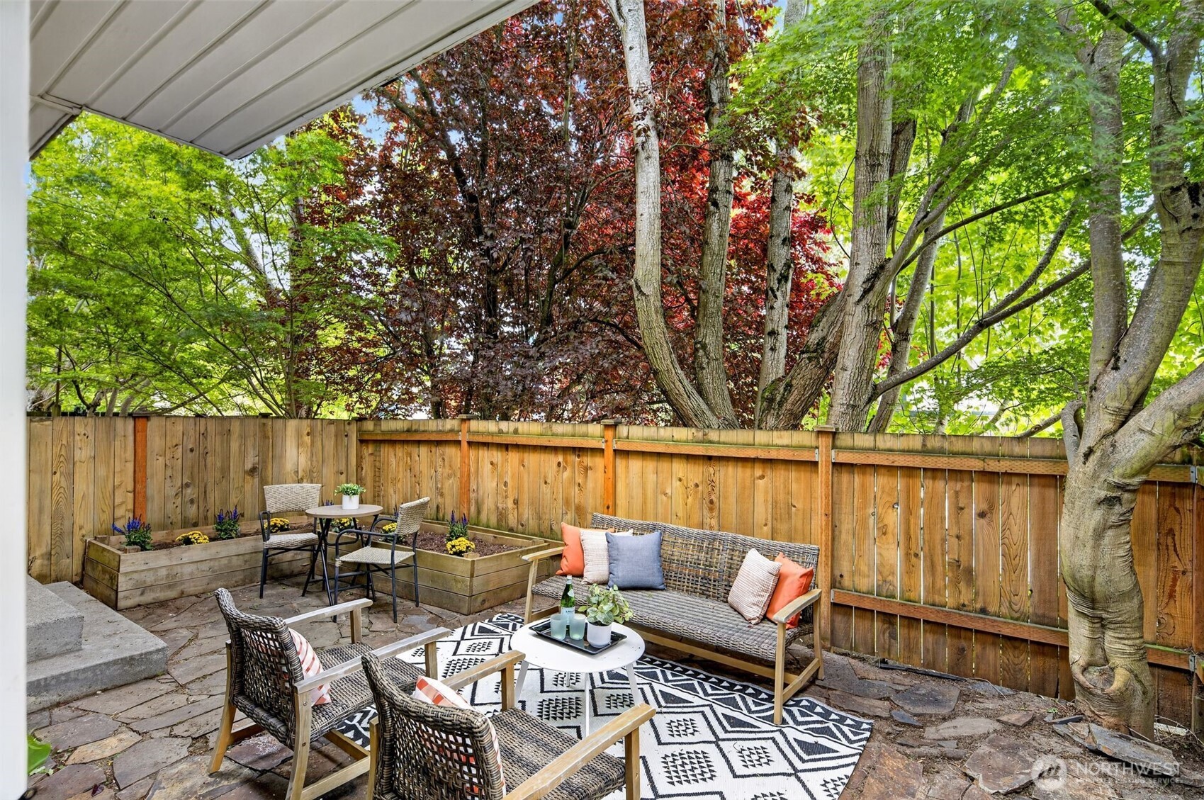 9257 Interlake Avenue N, Seattle, WA 98103