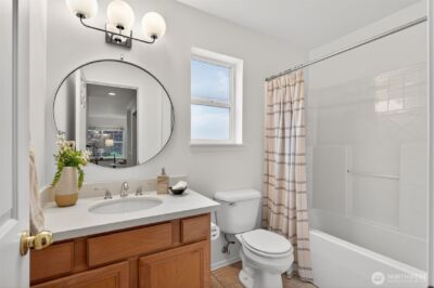 9257 Interlake Avenue N, Seattle, WA 98103 - Photo 12