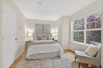 9257 Interlake Avenue N, Seattle, WA 98103 - Photo 13