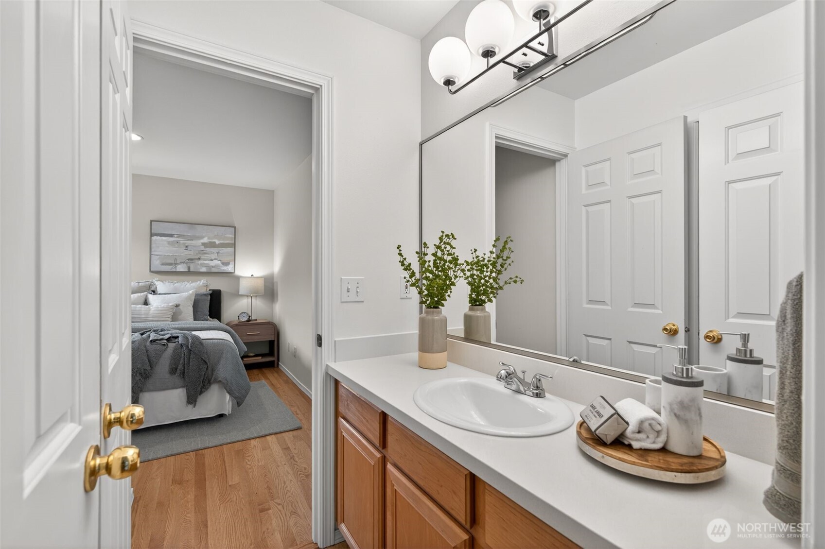 9257 Interlake Avenue N, Seattle, WA 98103