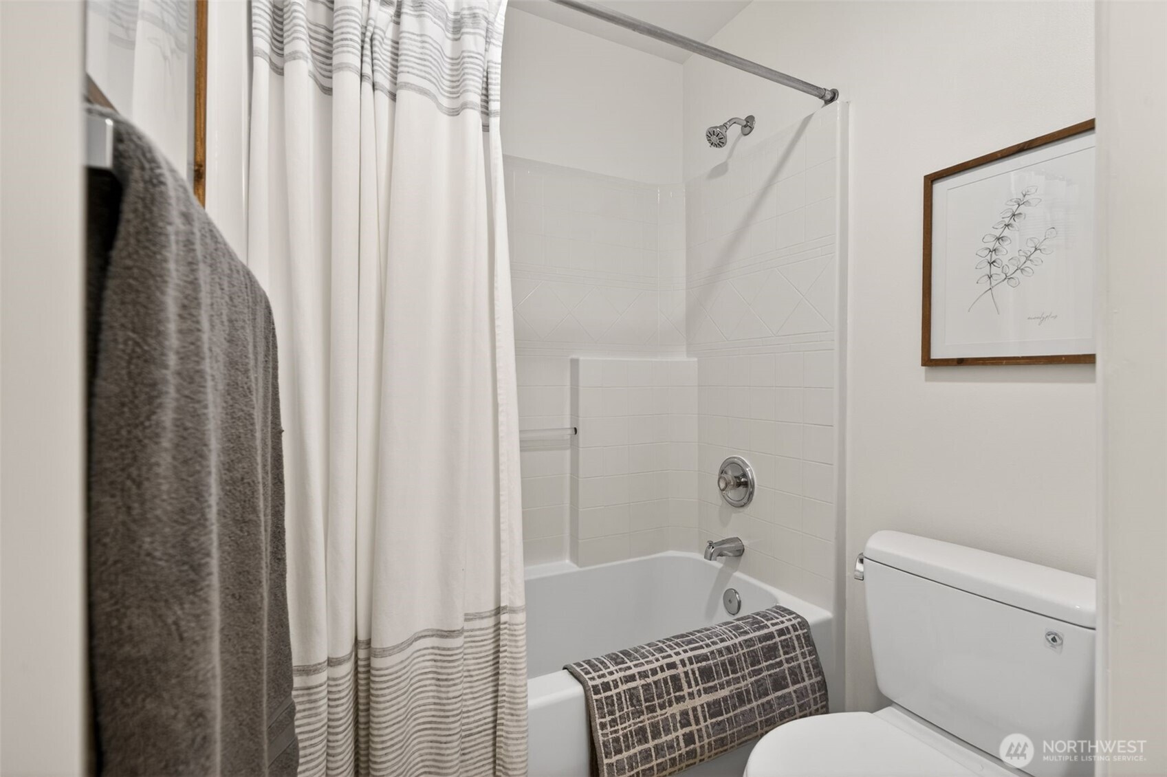 9257 Interlake Avenue N, Seattle, WA 98103