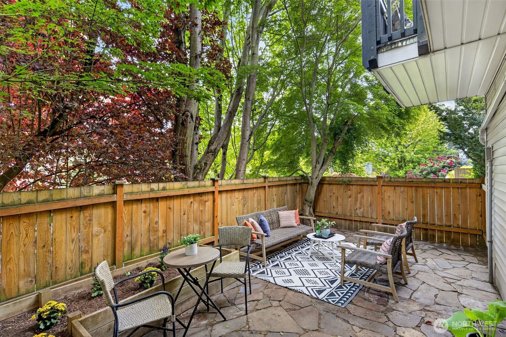 9257 Interlake Avenue N, Seattle, WA 98103