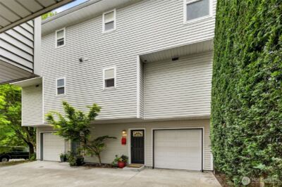 9257 Interlake Avenue N, Seattle, WA 98103 - Photo 21