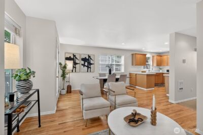 9257 Interlake Avenue N, Seattle, WA 98103 - Photo 4