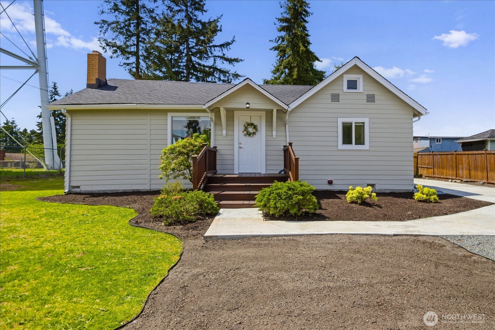 7408 OLYMPIC DRIVE , Everett, WA 98203