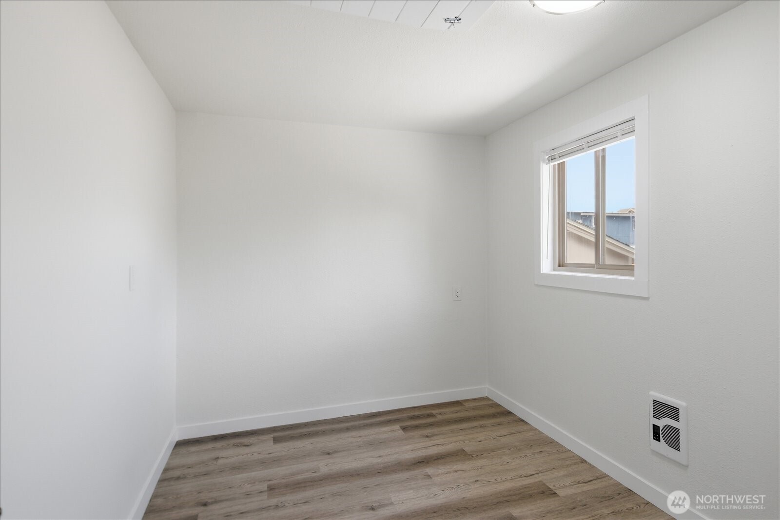 7408 OLYMPIC DRIVE , Everett, WA 98203