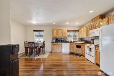 2420 Fords Prairie Avenue , Centralia, WA 98531 - Photo 14
