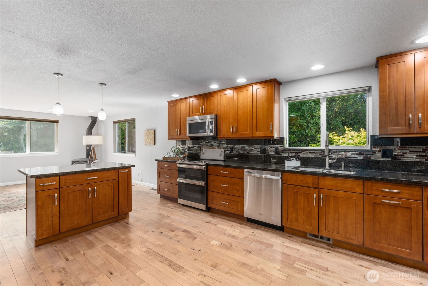 4518 SE Firmont Drive , Port Orchard, WA 98367