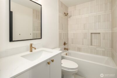 3616 Francis Avenue N, Seattle, WA 98103 - Photo 16