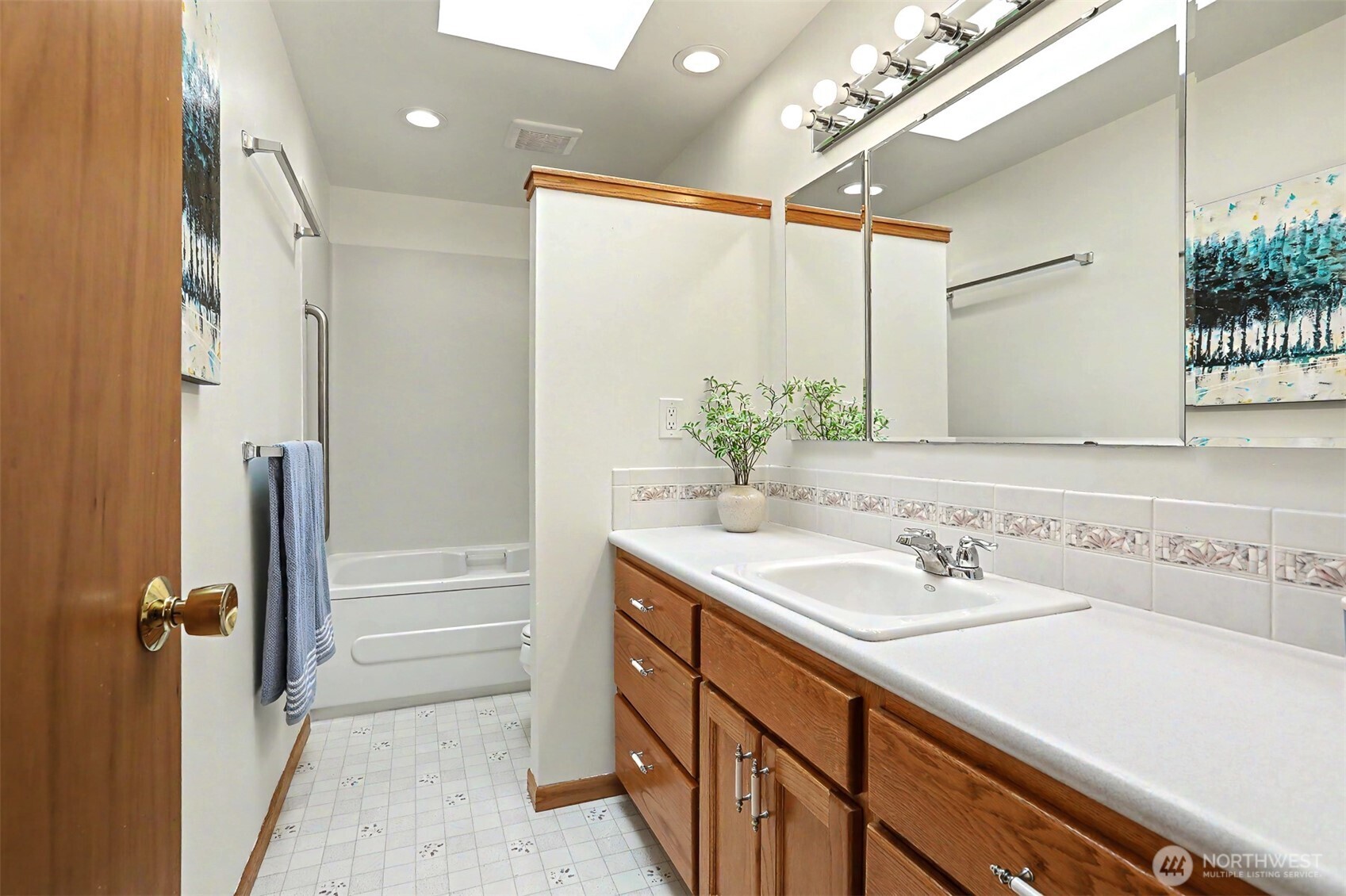 3836 NE 96th Street , Seattle, WA 98115