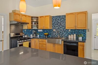 3228 39th Avenue SW, Seattle, WA 98116 - Photo 13