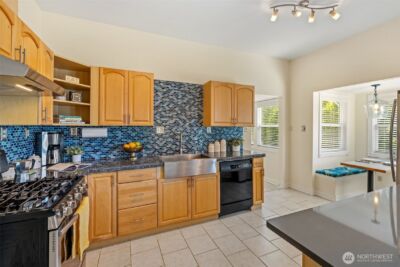 3228 39th Avenue SW, Seattle, WA 98116 - Photo 16