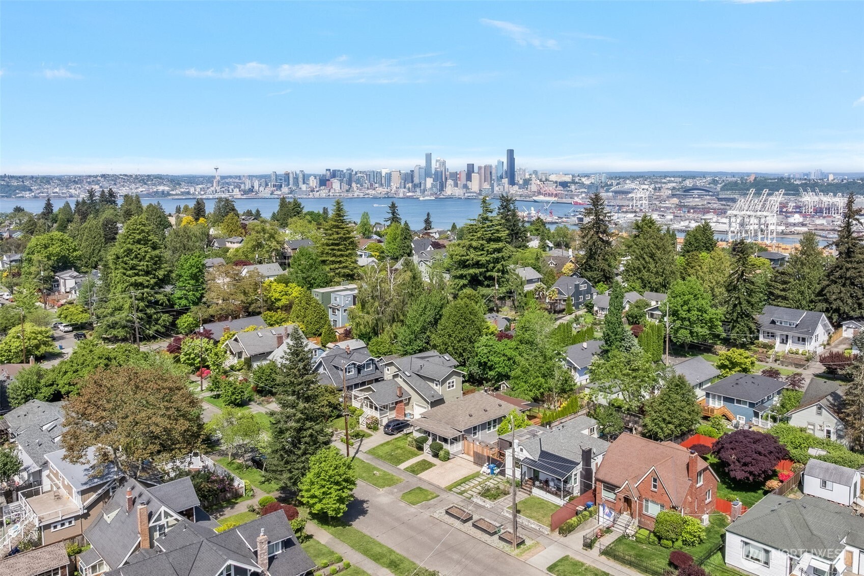 3228 39th Avenue SW, Seattle, WA 98116