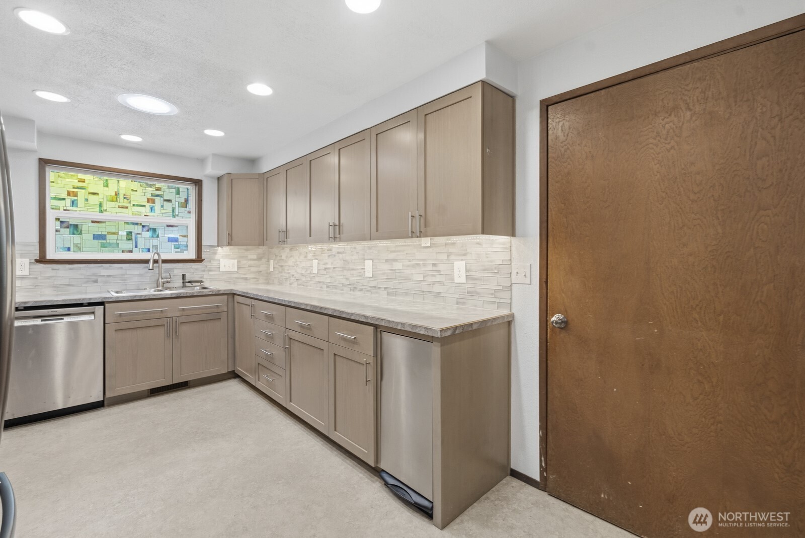 6608 Sierra Court SE, Lacey, WA 98503