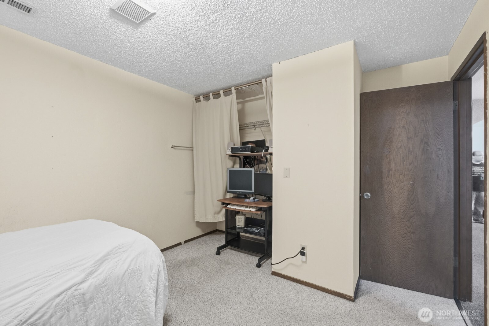 6608 Sierra Court SE, Lacey, WA 98503