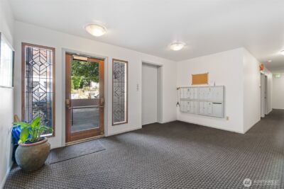 75 E Lynn Street #B, Seattle, WA 98102 - Photo 30