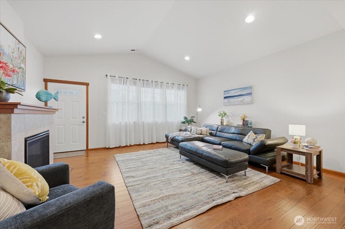 223 S 48th Place , Mount Vernon, WA 98274