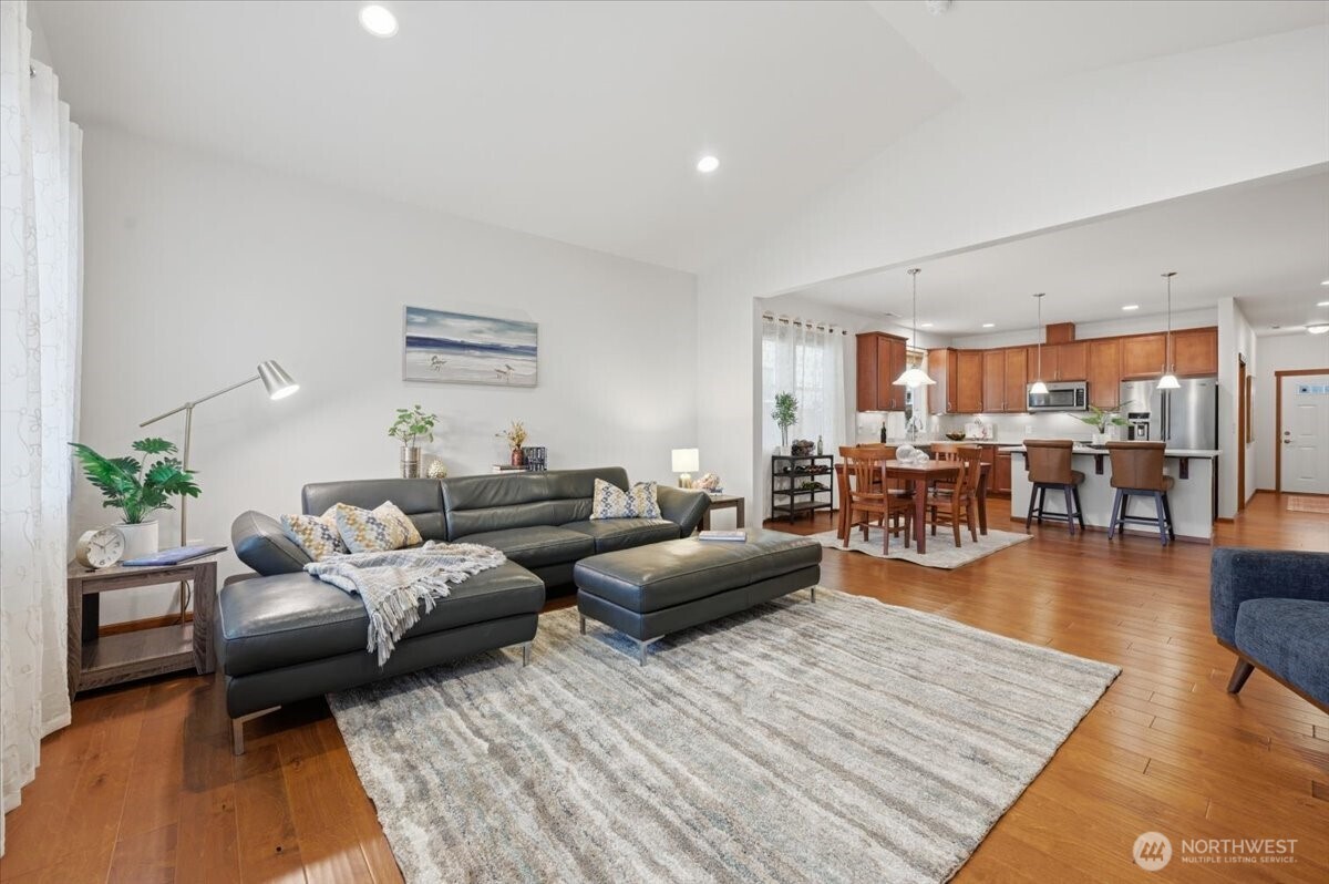 223 S 48th Place , Mount Vernon, WA 98274