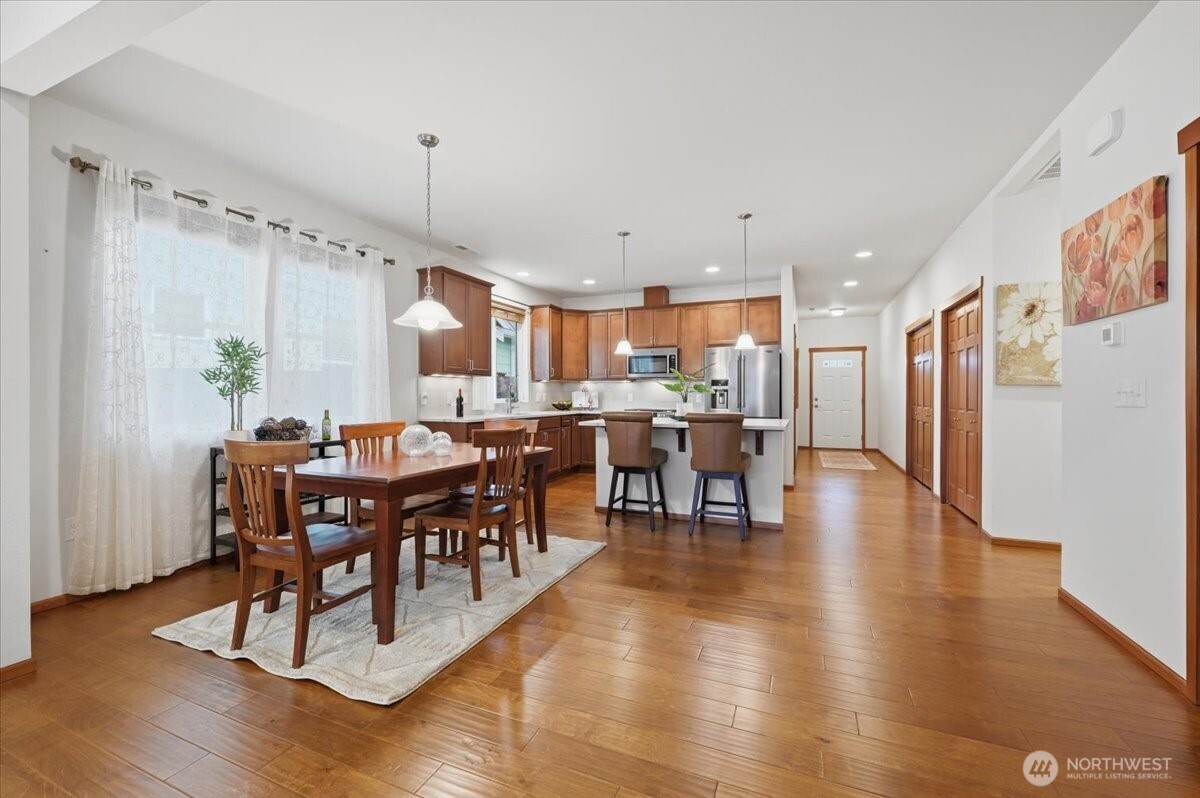 223 S 48th Place , Mount Vernon, WA 98274