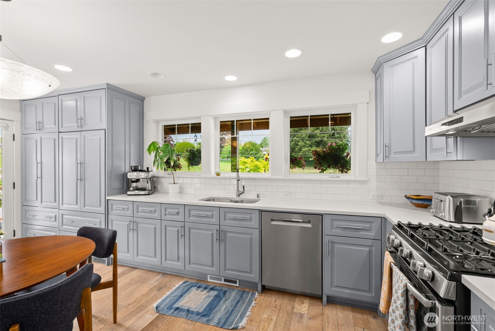 518 Antonson Lane NE, Poulsbo, WA 98370
