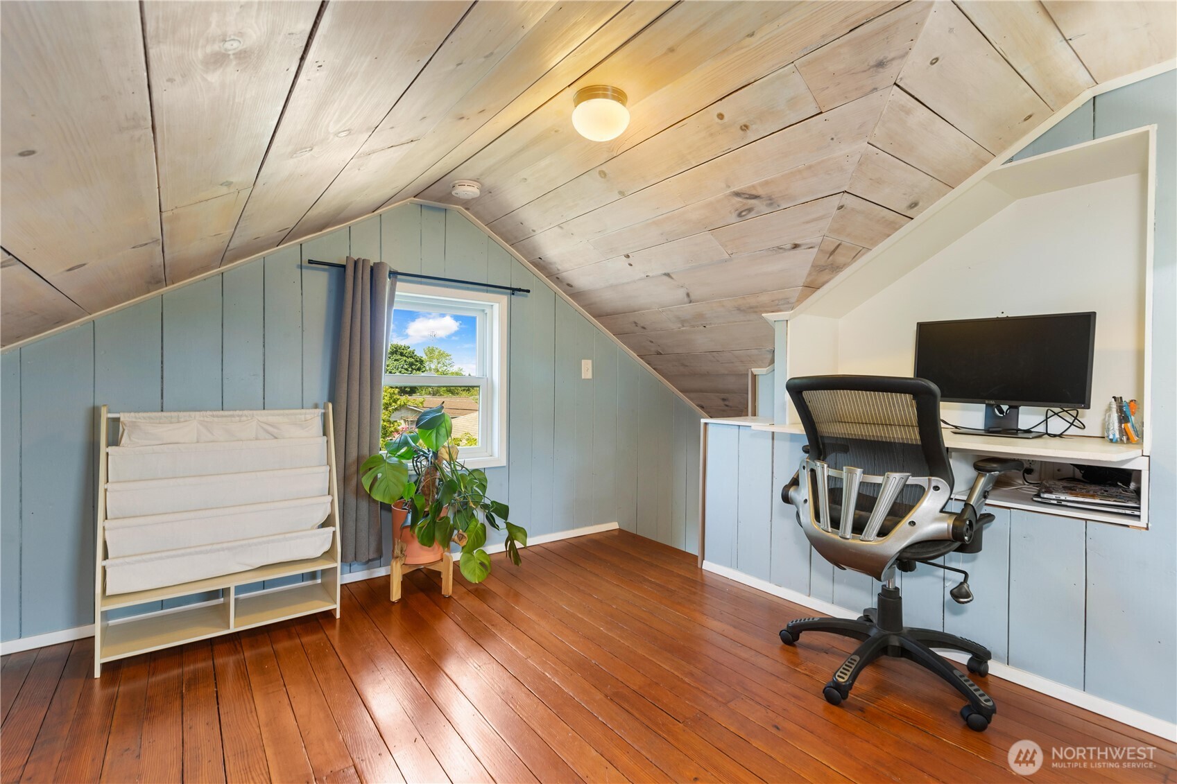 7708 35th Avenue S, Seattle, WA 98118