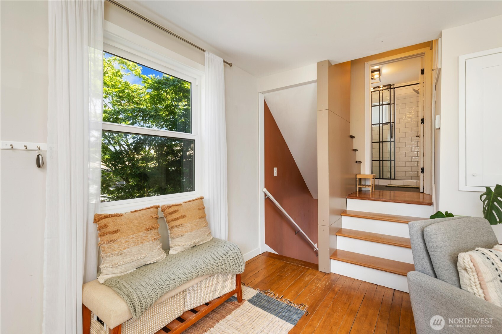 7708 35th Avenue S, Seattle, WA 98118