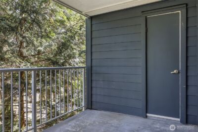 300 N 130th Street W #2205, Seattle, WA 98133 - Photo 6
