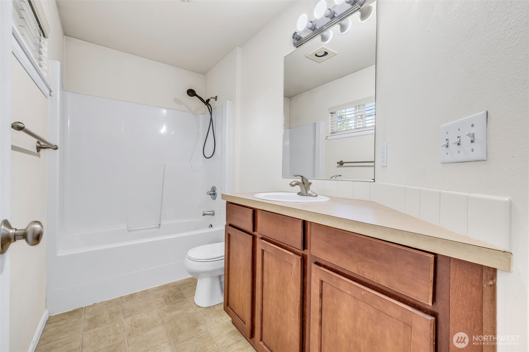 6048 Park Street E, Fife, WA 98424