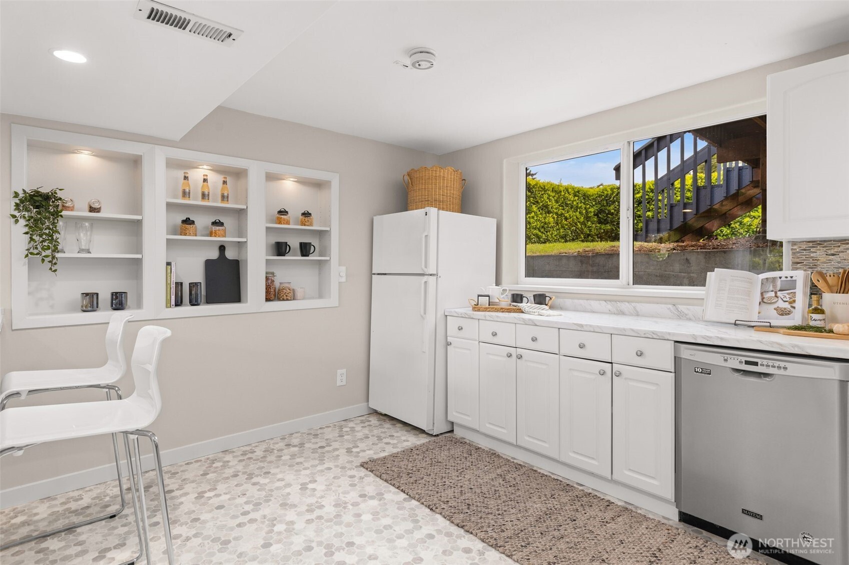 10417 17th Avenue SW, Seattle, WA 98146
