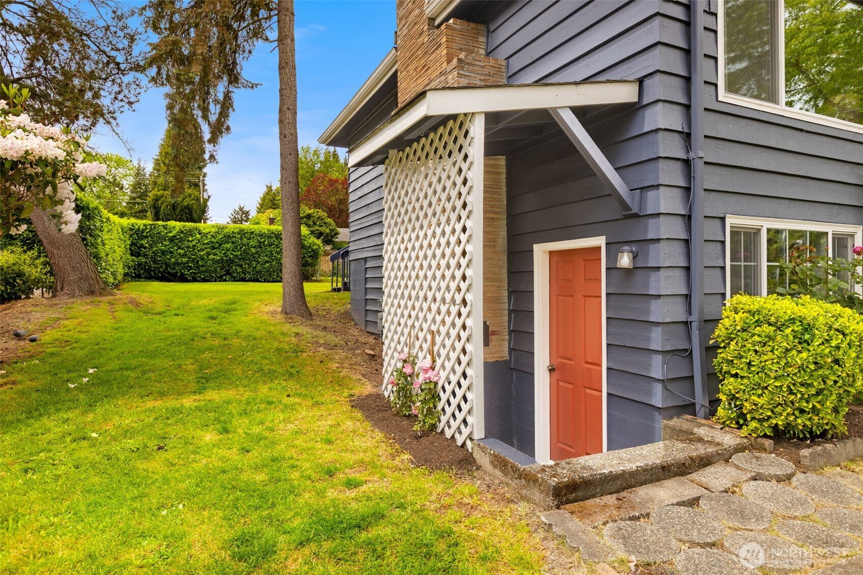 10417 17th Avenue SW, Seattle, WA 98146