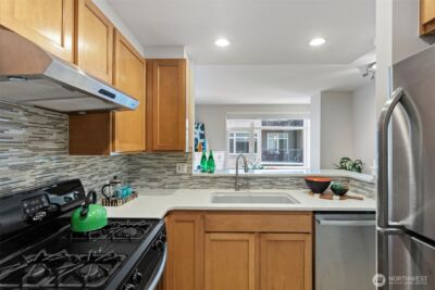 2801 1st Avenue #612, Seattle, WA 98121 - Photo 11