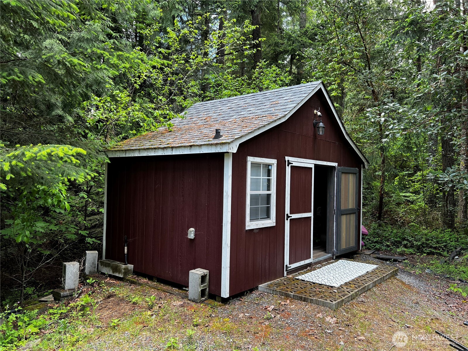 21950 Beachside Drive SE, Yelm, WA 98597