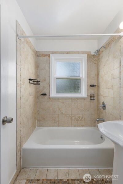 8111 10th Avenue S, Seattle, WA 98108 - Photo 14