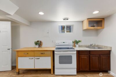 8111 10th Avenue S, Seattle, WA 98108 - Photo 28