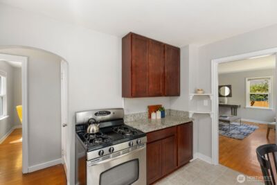 8111 10th Avenue S, Seattle, WA 98108 - Photo 7