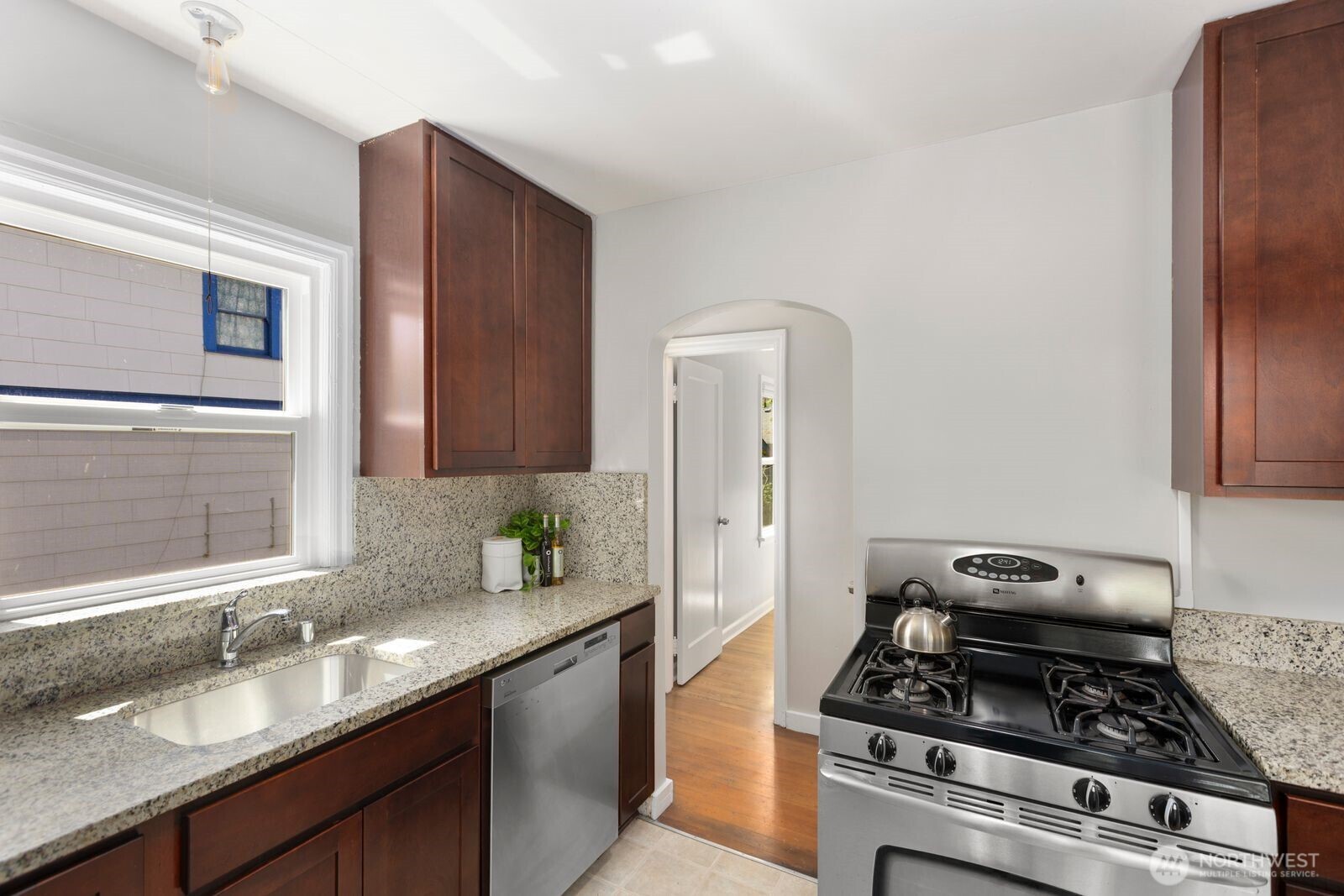 8111 10th Avenue S, Seattle, WA 98108